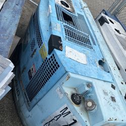 Generator 440 V And 220 V