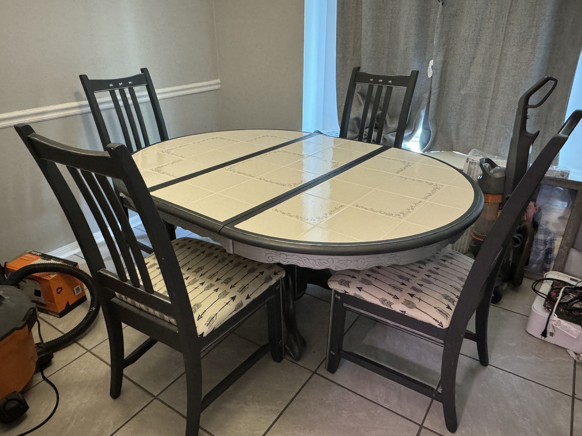 Dinning Table 