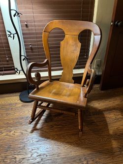 Vintage Maplewood rocking chair