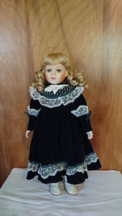 Victorian Girl 16" Porcelain Doll