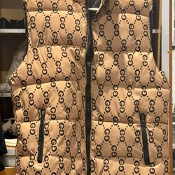 Mens Small/medium Puffer Vest 