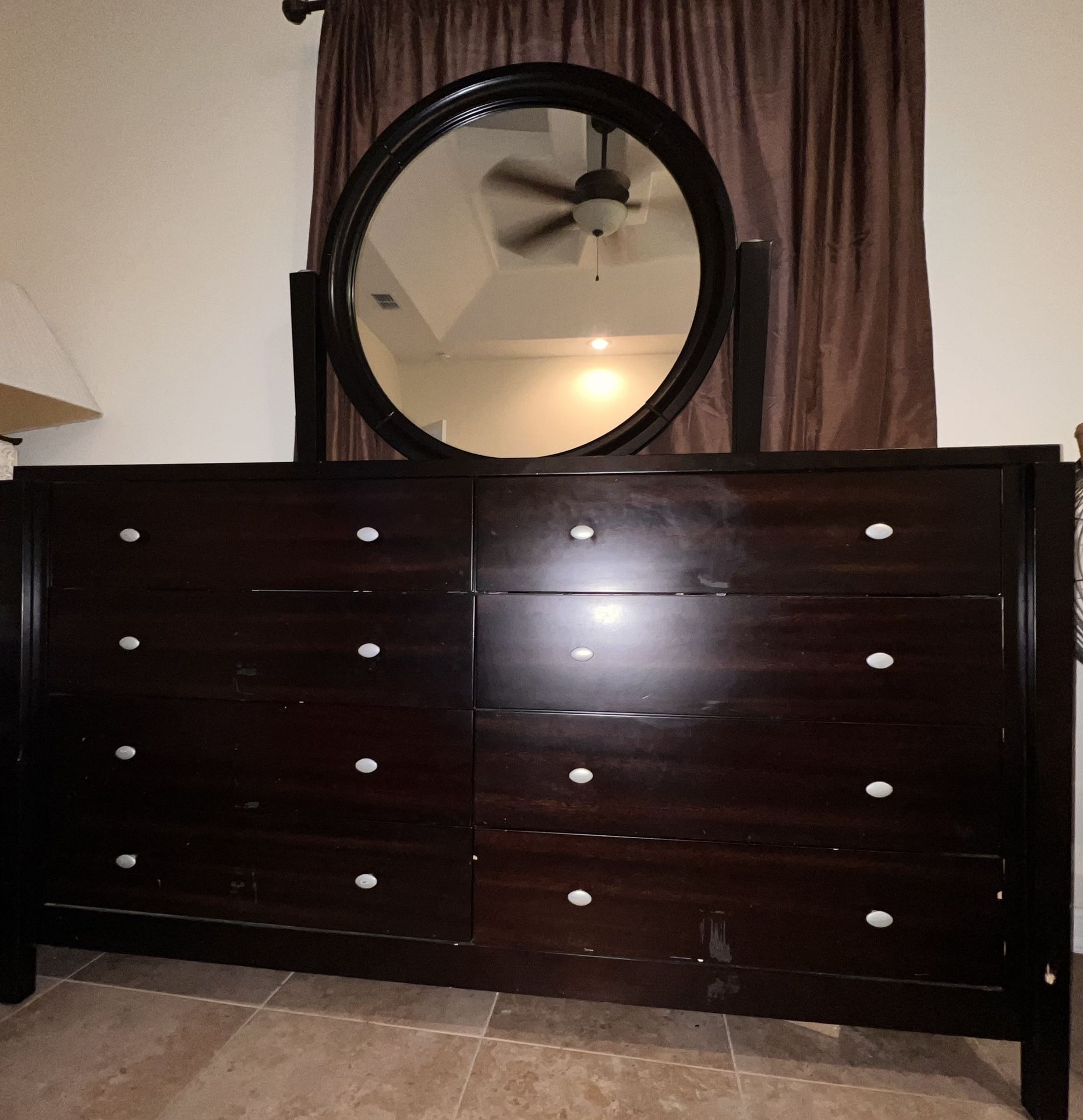 Entire Queen Bedroom Set , 2 Night Stands , Dresser With Mirror