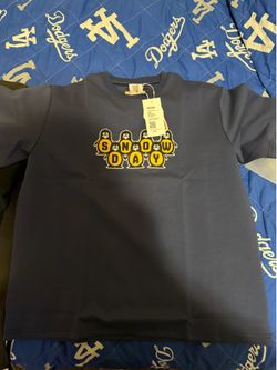 Snow day XL tee