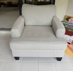 Rooms to Go Blooming Grove Loveseat and Chairs
