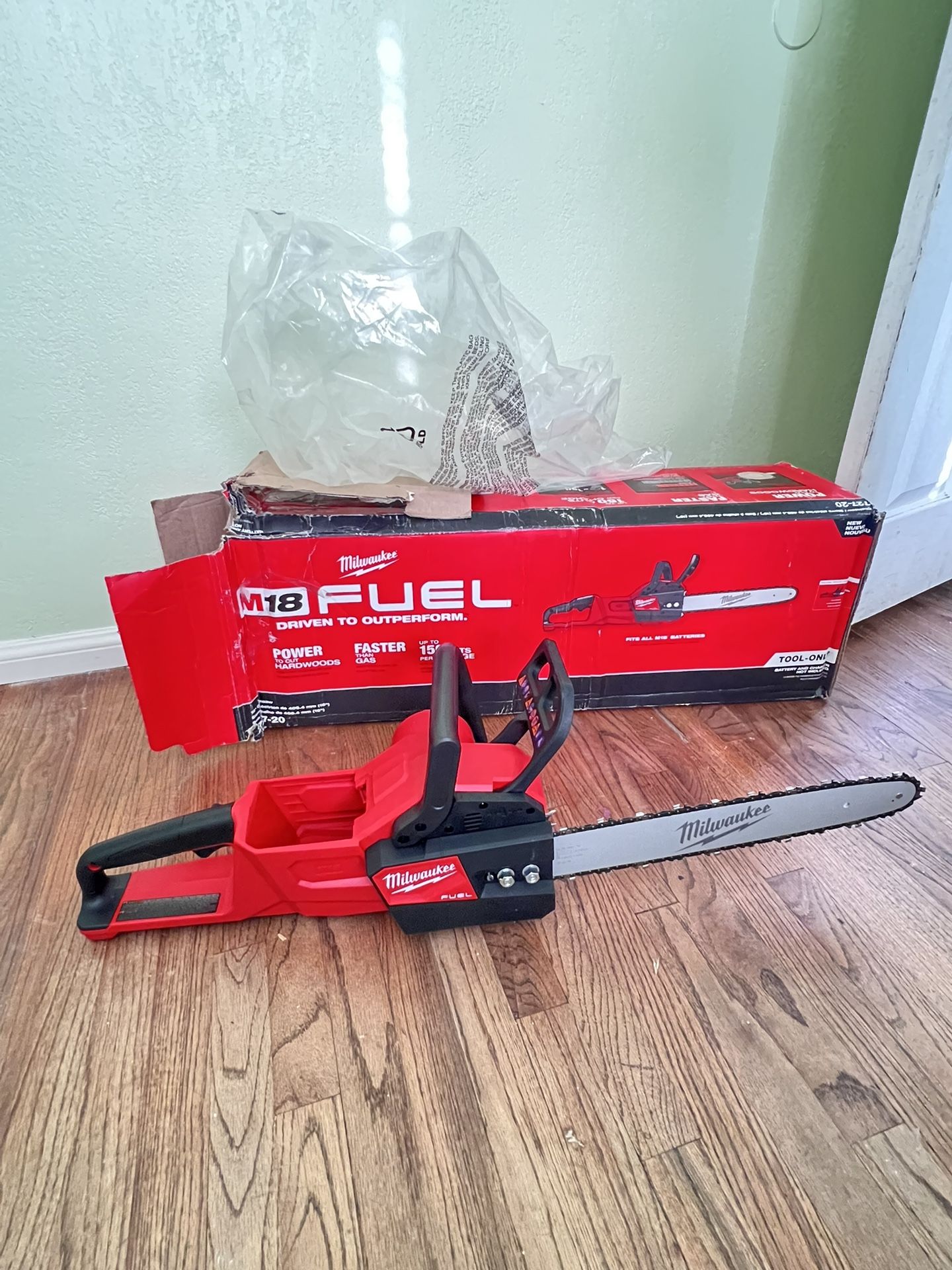 Milwaukee M18 FUEL 16in Chainsaw TOOL ONLY New