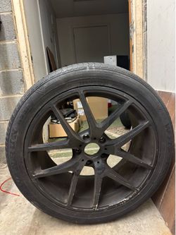 Original OEM Mercedes G-Wagon AMG Rims & Tires – Matte Black – Great Condition