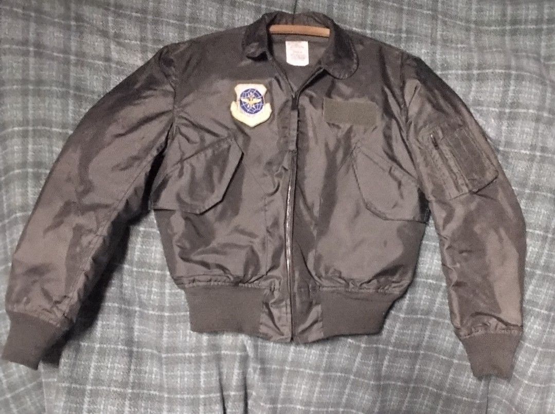 USAF - AIR MOBILITY COMMAND - Flight Bomber Military JACKET - Size LARGE 42-44