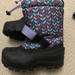 Snow Boots Kids Size 2