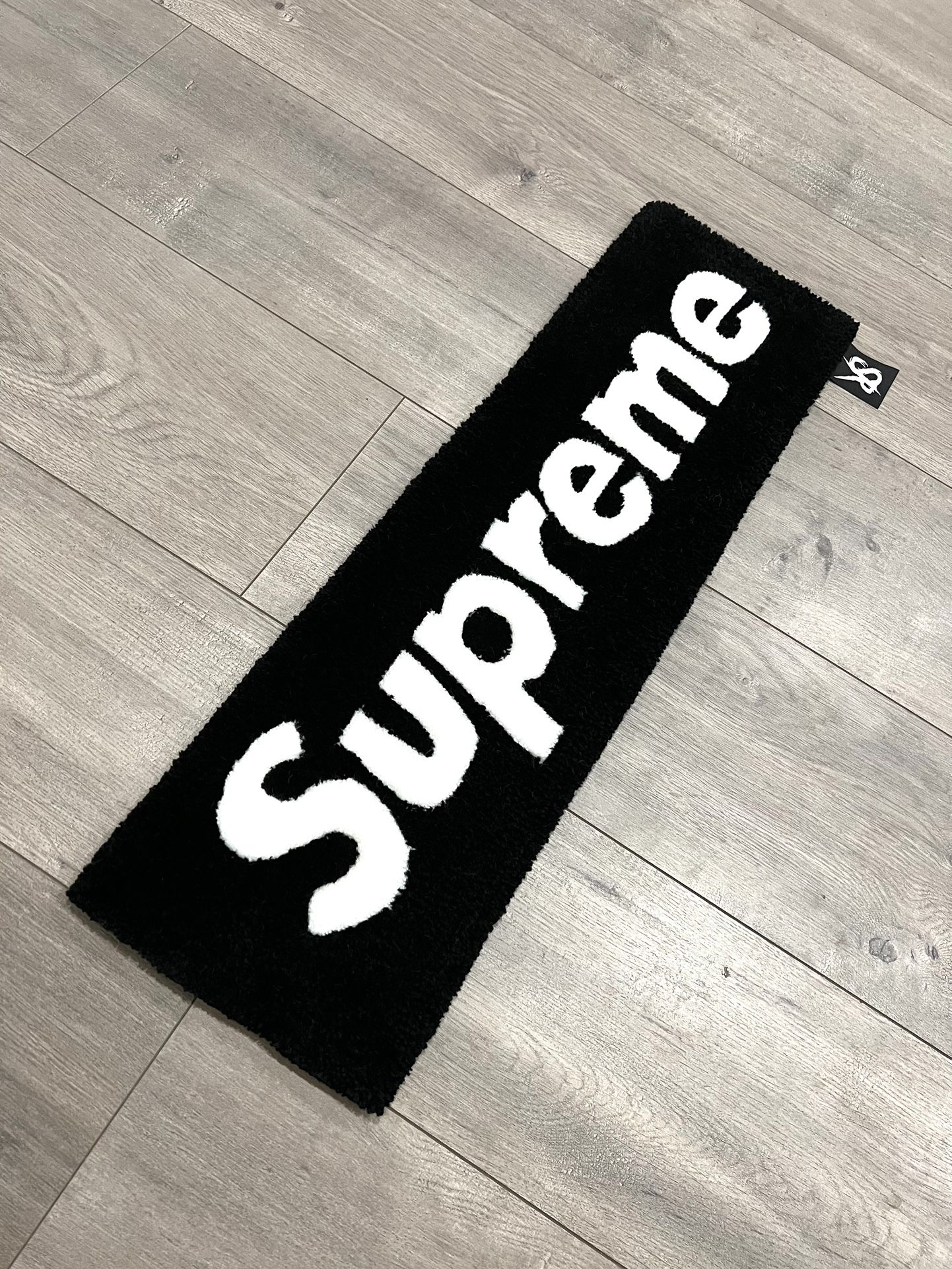 Supreme Rug for Sale in Los Angeles, CA - OfferUp