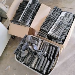 Lot of 105 PC Keyboards  HP, Dell, Microsoft – USB & PS/2