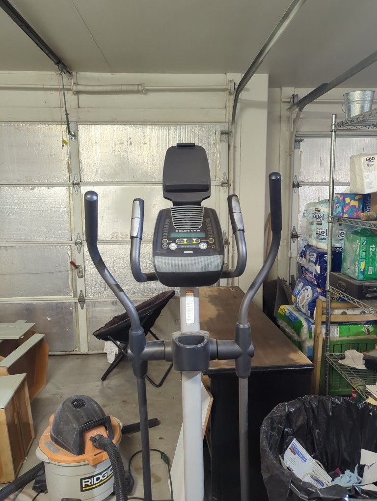 Elliptical workout machine 