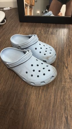 Baby Blue Crocs NEED GONE SIZE 10