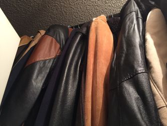 PLENTY OF COATS LIKE NEW MED-LG