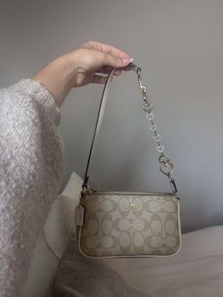 Nolita 19 In Signature Canvas
