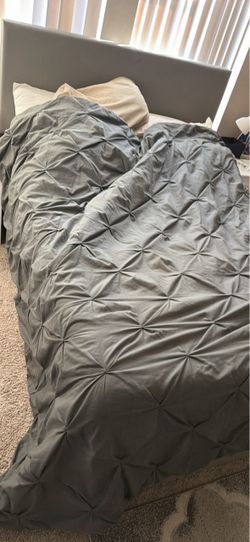 Full size bed with full mattress and spring box