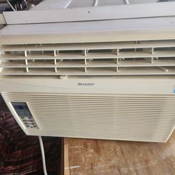 Frigidaire 10,000 but air conditioner no remote