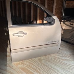 1 Passenger Door For A 2007 Tahoe And Rear Passenger Back Door 