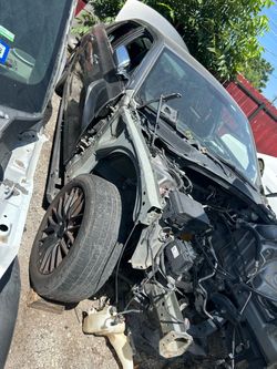 2014 Chrysler 300   PARTS