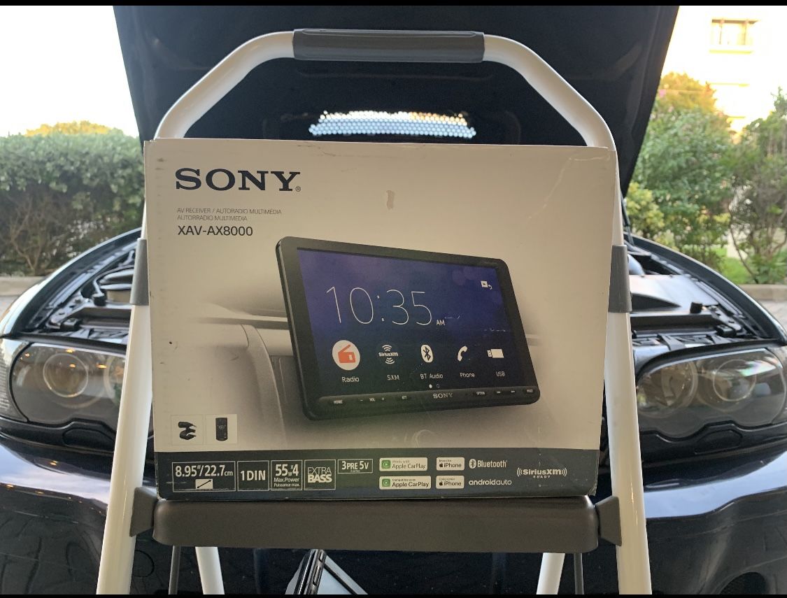 Sony XAV-AX8000 Single DIN, multimedia player. FM/AM radio, Apple CarPlay, & Android