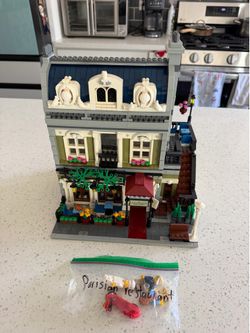 LEGO Creator Expert: Parisian Restaurant (10243) modular building
