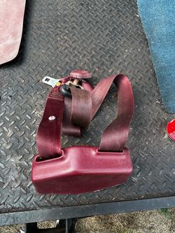 Driver seatbelt / Chevy/ GMC single cab 88-98
