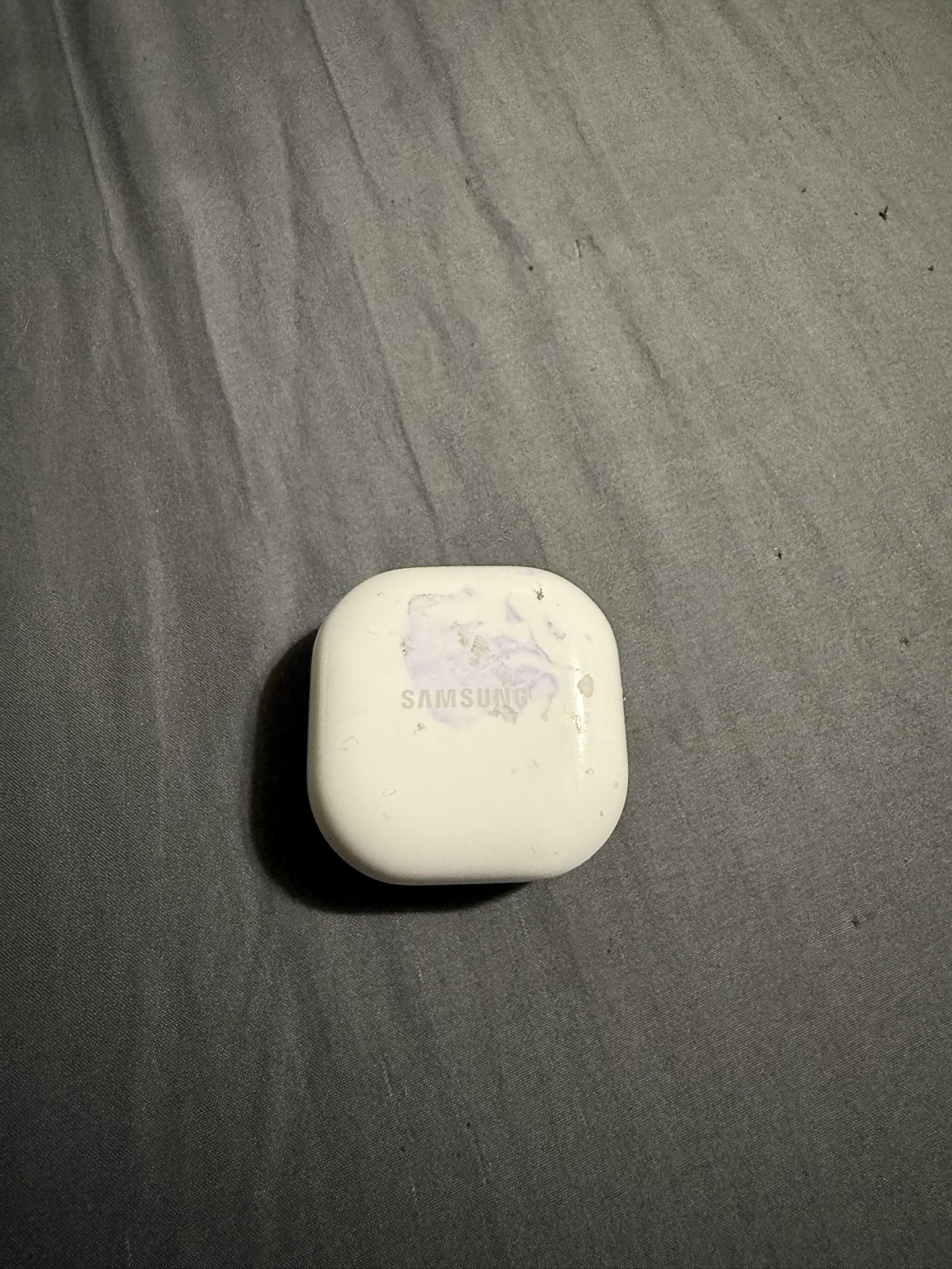 Samsung galaxy buds 2 (black) (read desc)