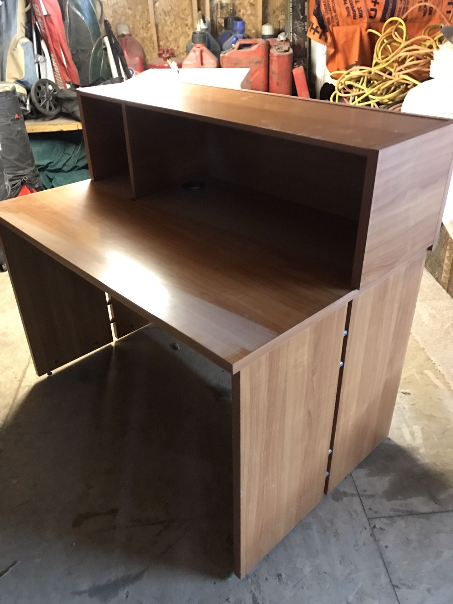 Light brown desk. Need to get rid of!!!