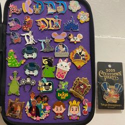 Disney pins