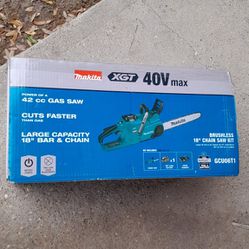 Makita XGT 40v 18" Chainsaw Kit ($630 Retail)