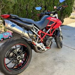 ‘08 Ducati HyperMotard