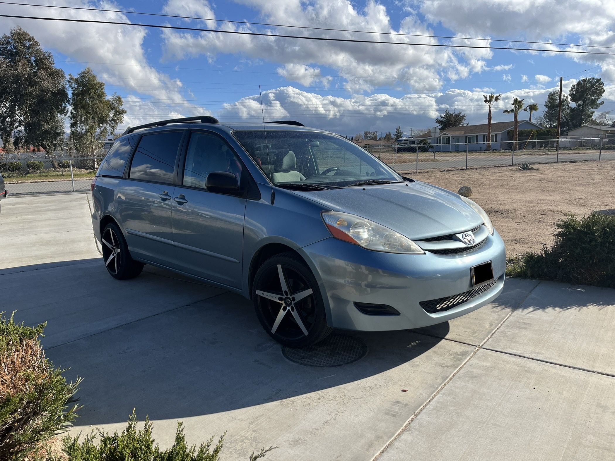 Stunning Toyota Sienna 2009 For Sale Pictures