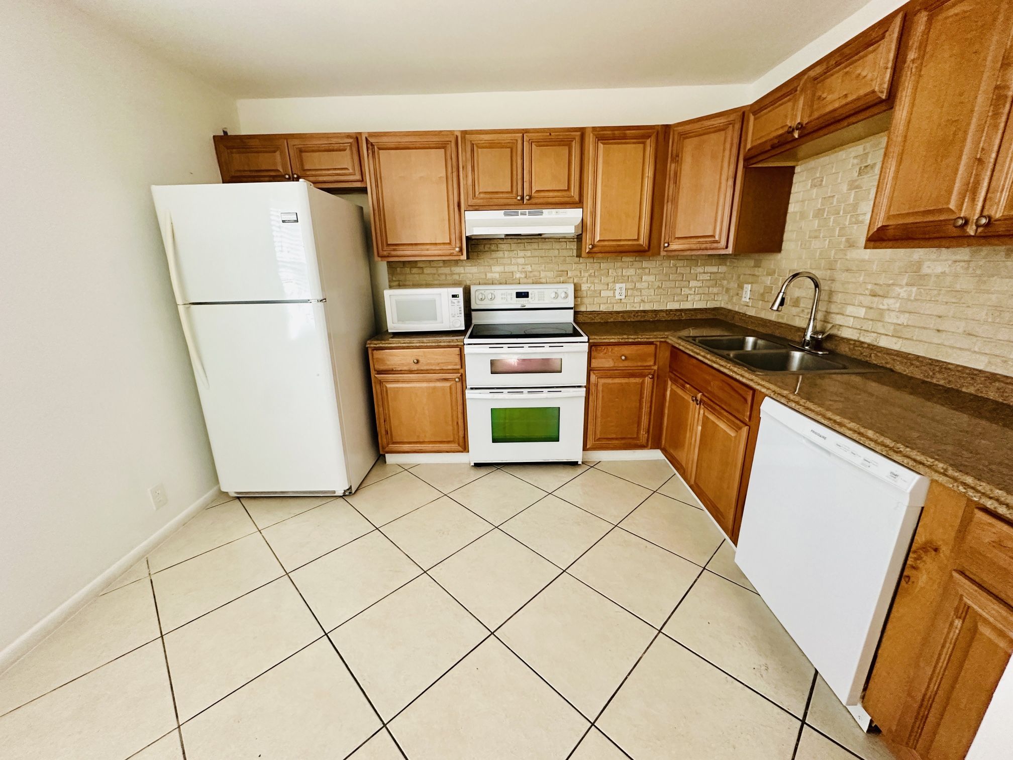 Kitchen Appliance - $325 OBO