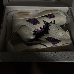 AIR JORDAN 6 RETRO Q54CZ4152 101 size 10,5 an the color white