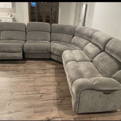 3 Month New beautiful Recliner sectional 