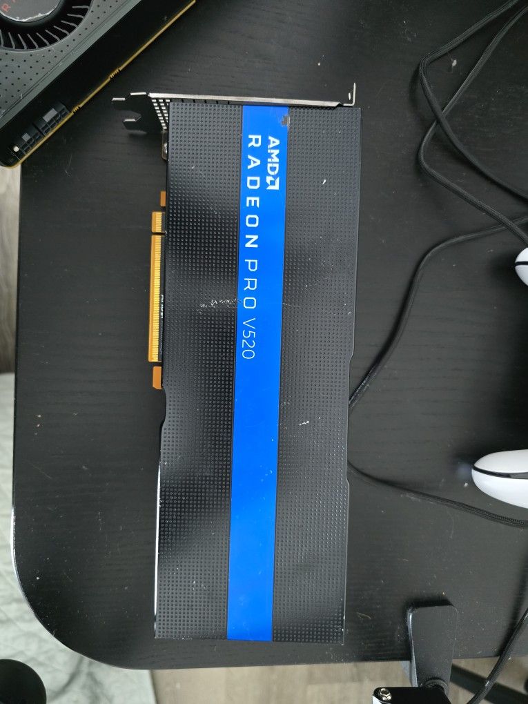AMD Radeon PRO V520 8GB HBM2 Graphics Video Card GPU with Bracket
