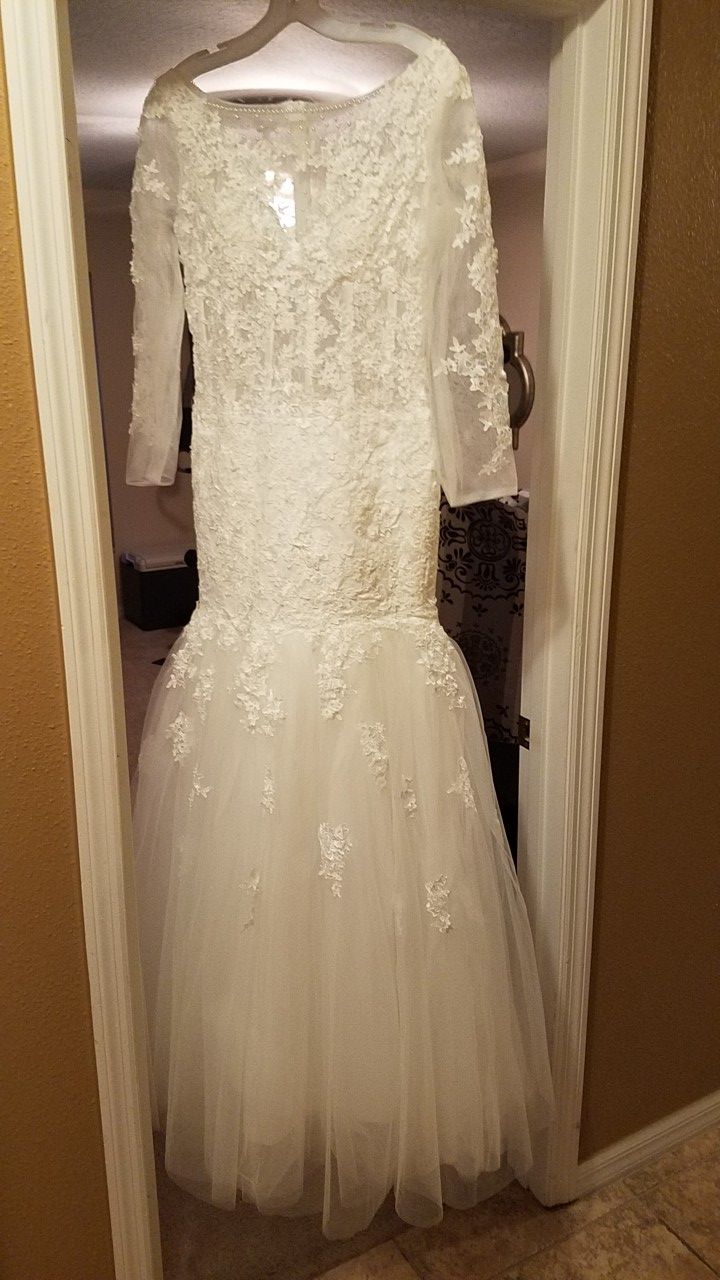 Wedding dress