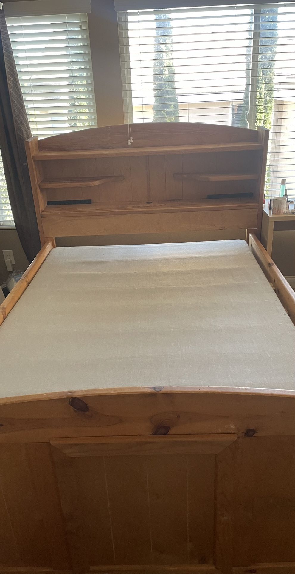 Full Size Bed