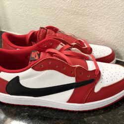 Travis Scott Air Jordan 1 Low Chicago  11.5 (Size 12)