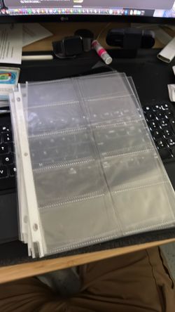 Plastic Binder Holder for Credit, debit cards. 8 qt.