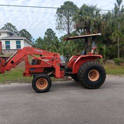 2006 Kubota Tractor M490 