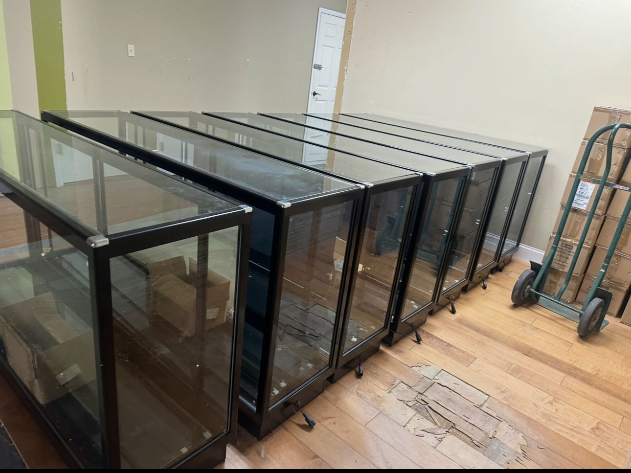 Display Cases WITH LED