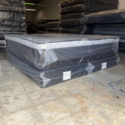 King Queen, Full And Twin Size Mattress, And The Boxspring With Bed Frame…!!