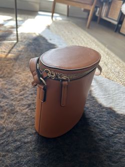 Chic Leather Handbag