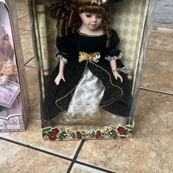 PORCELAIN DOLLS OBO