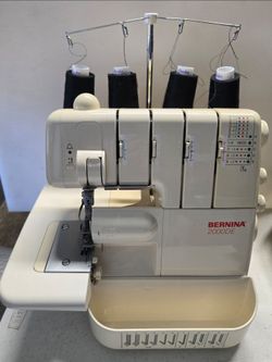 Bernina 2000DE Overlock serger