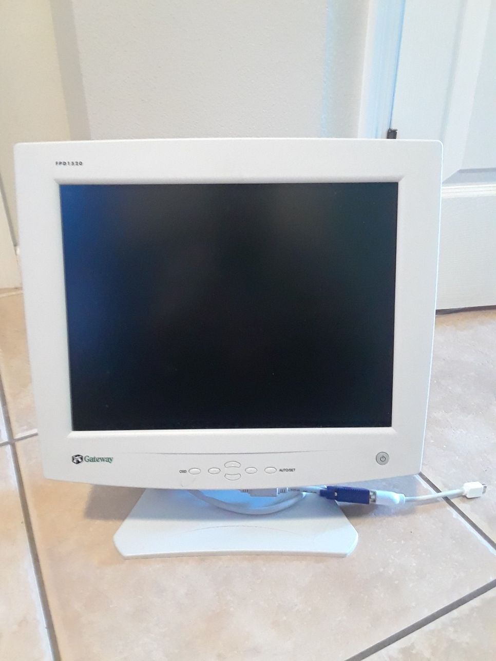 Gateway FPD1520 LCD 15" Computer Monitor
