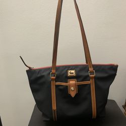 Dooney & Bourke Women’s Vintage Purse