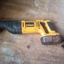 DeWalt Saw Zall