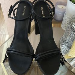New Express Black Faux Leather Chunky Platform Heels/Sandals/Shoes Size 9