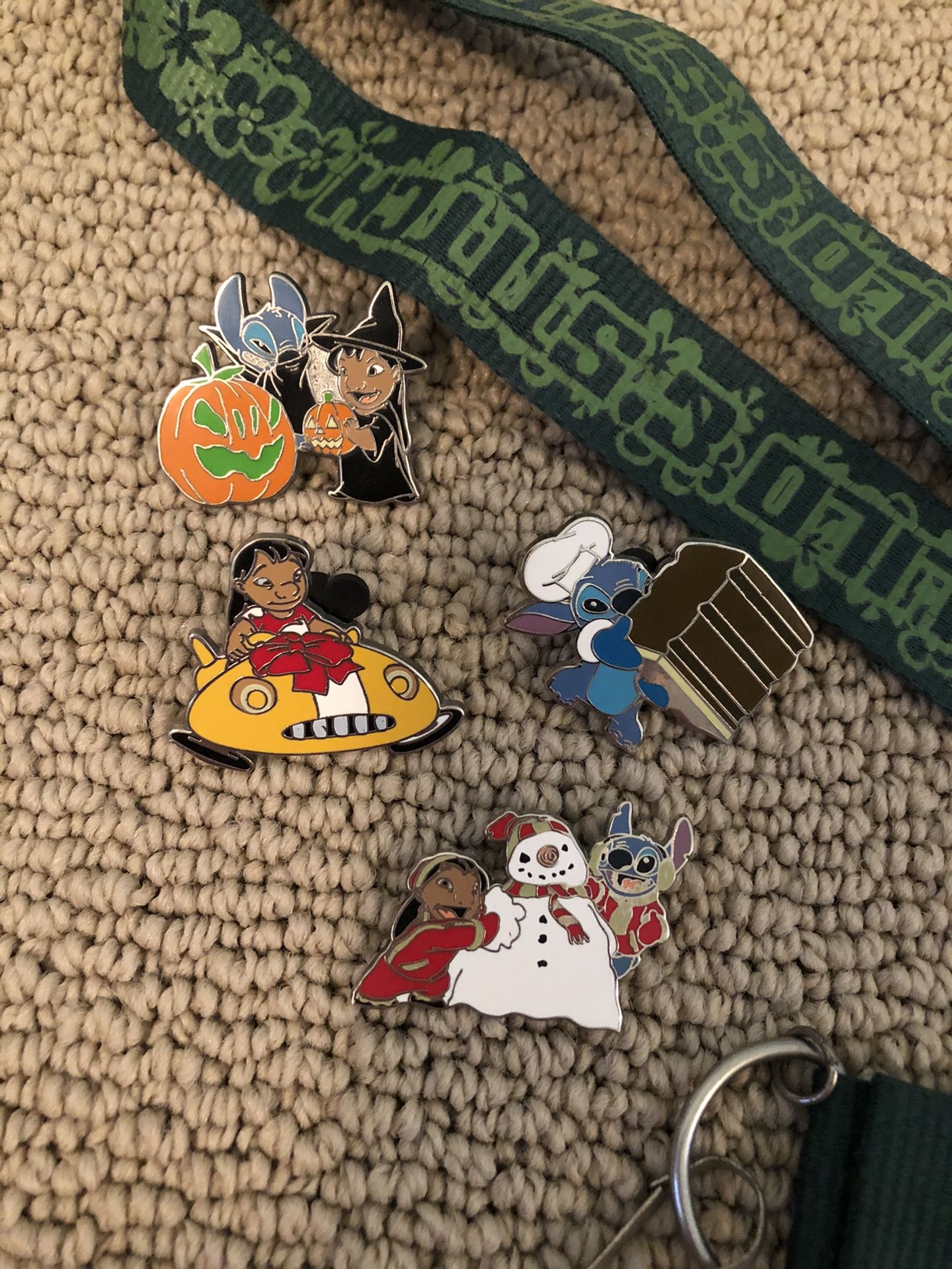 Disney Lilo & Stitch Lanyard & Trading Pin Set